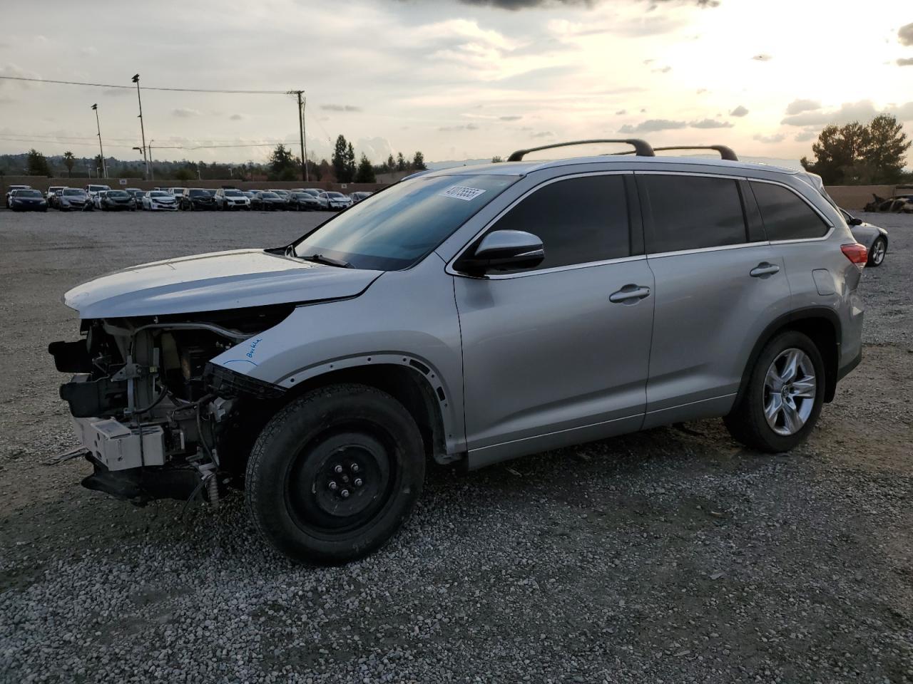 2018 TOYOTA HIGHLANDER