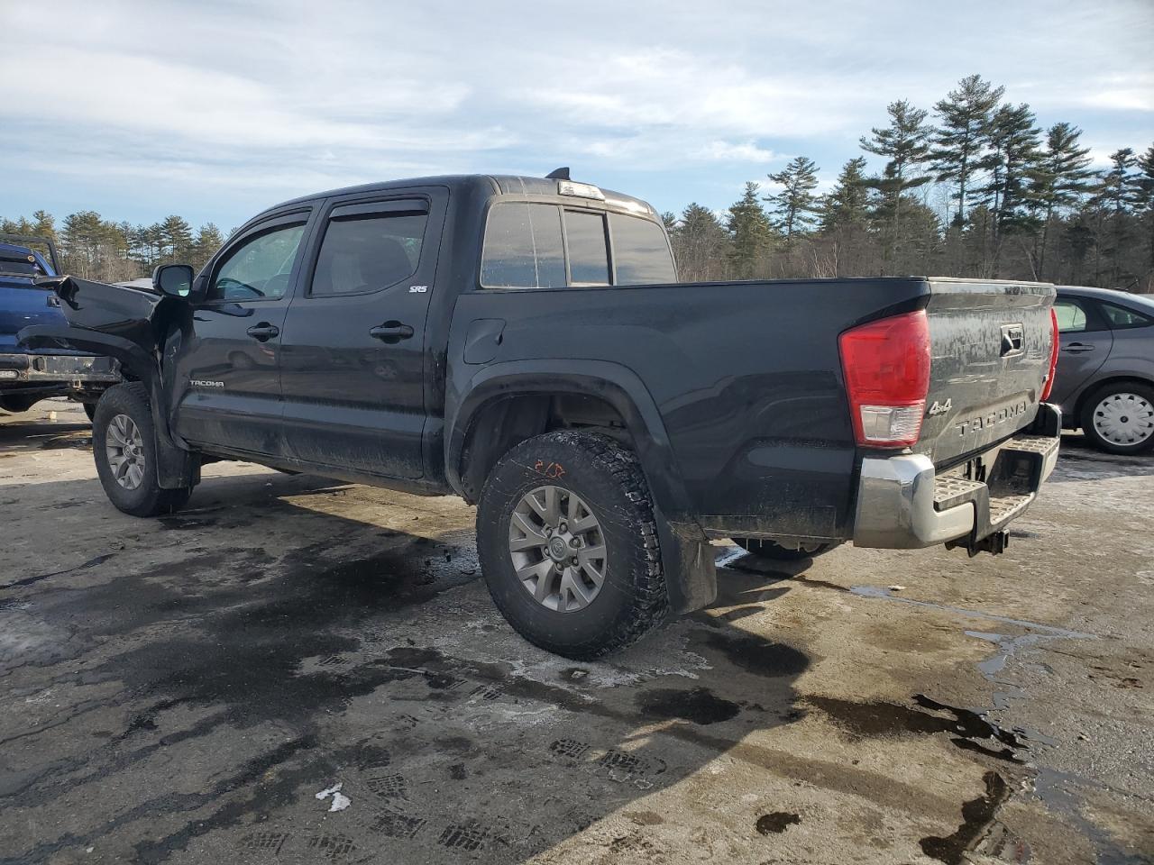 2017 TOYOTA TACOMA DOU - Фото 2