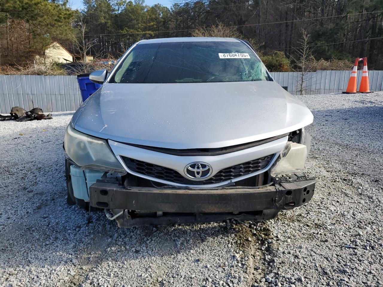 2014 TOYOTA CAMRY L - Image 5