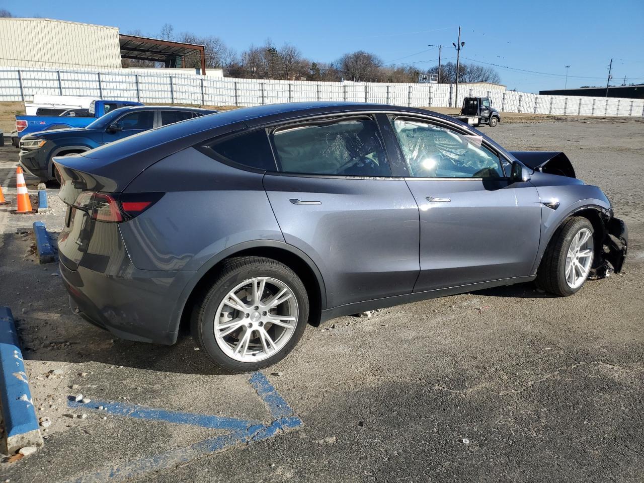 2023 TESLA MODEL Y - Фото 3