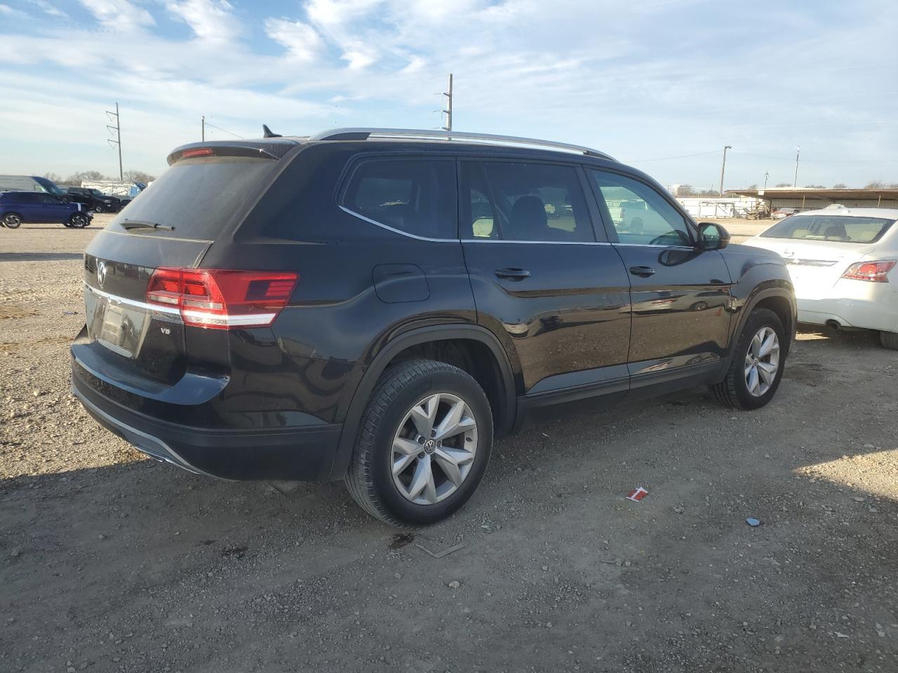 2018 VOLKSWAGEN ATLAS SE - Image 3