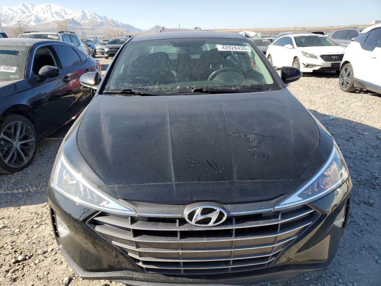 2019 HYUNDAI ELANTRA SE - Фото 5