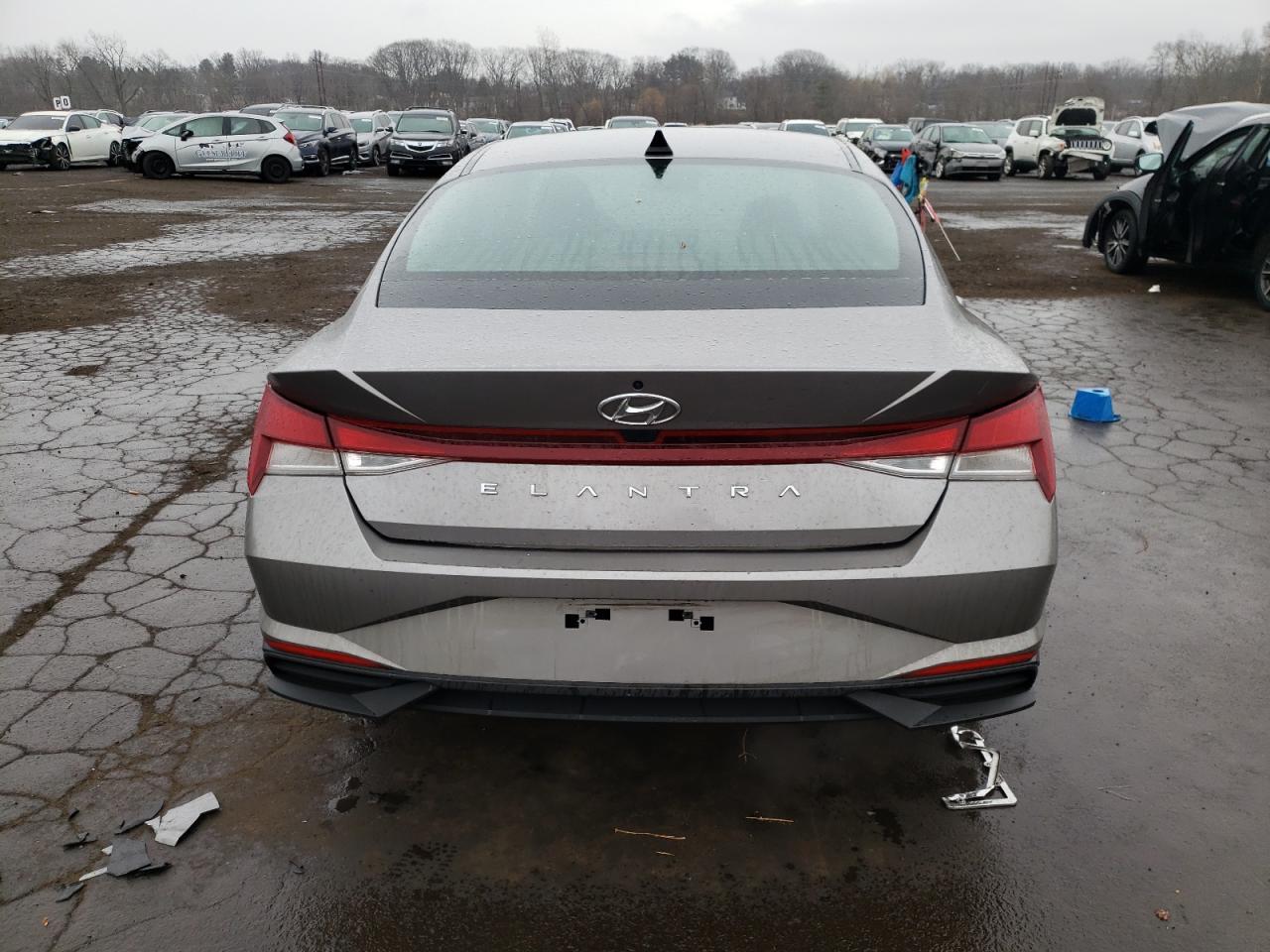 2023 HYUNDAI ELANTRA SE - Фото 6