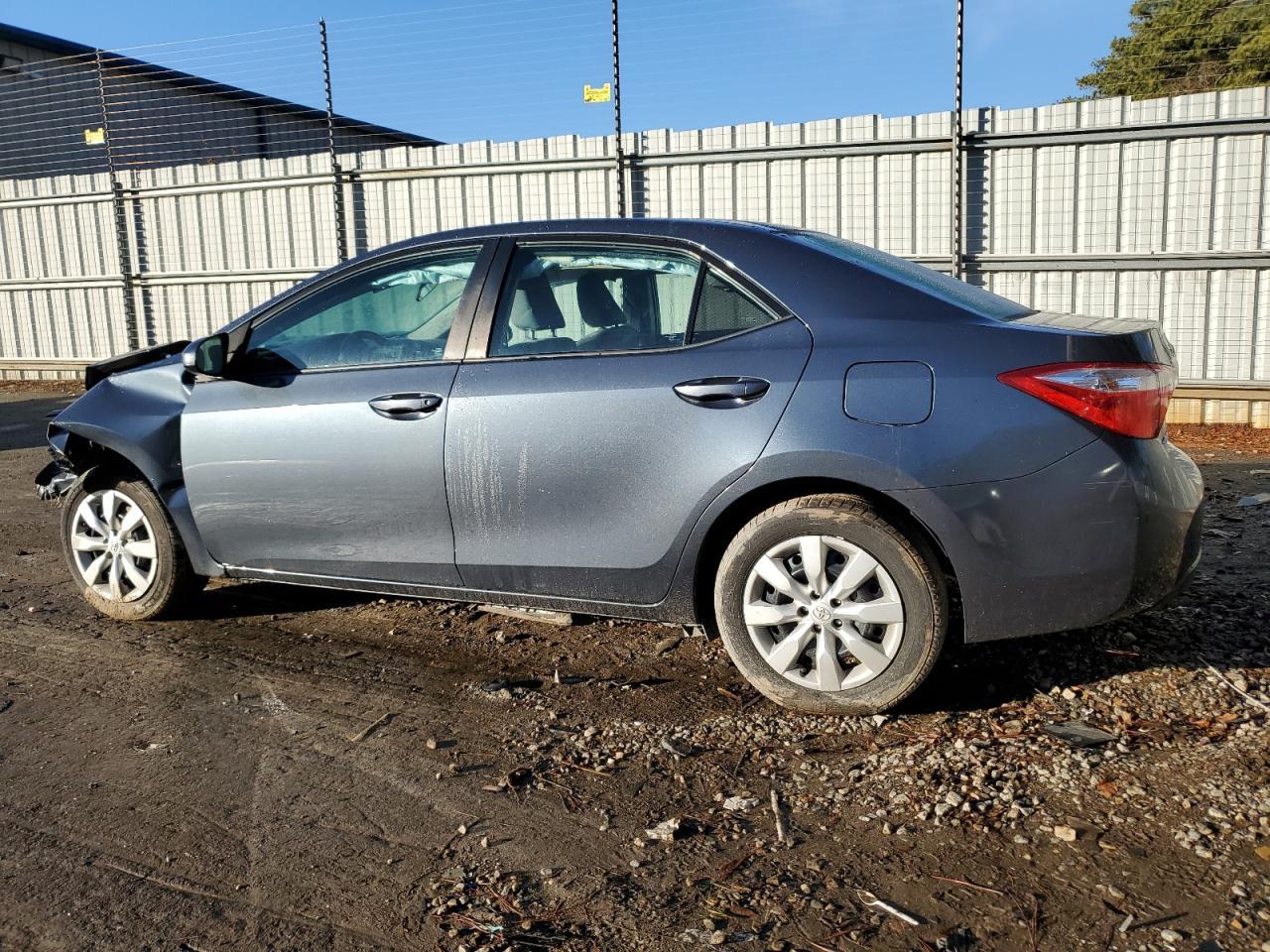 2016 TOYOTA COROLLA LE - Image 2