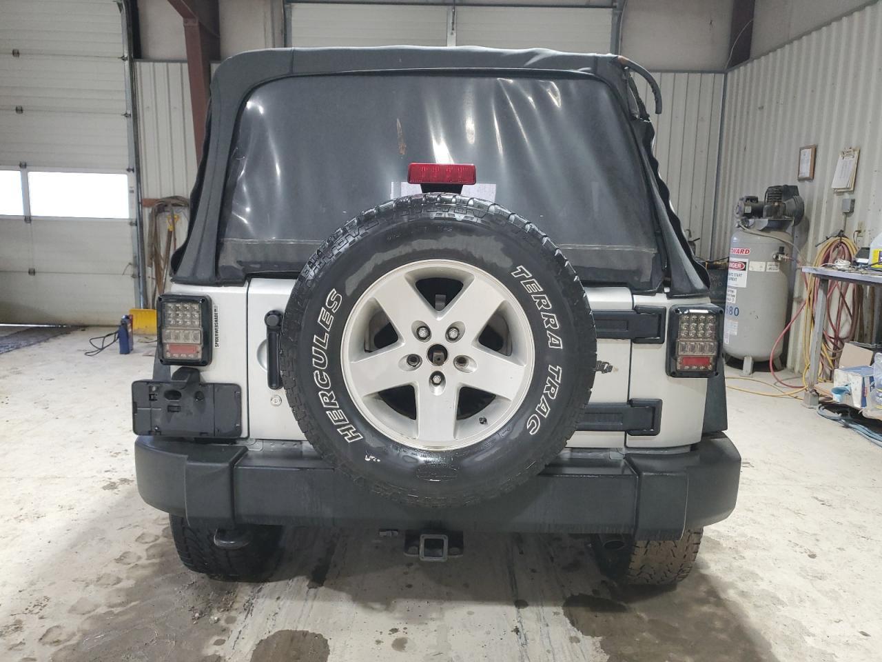 2012 JEEP WRANGLER U - Фото 6