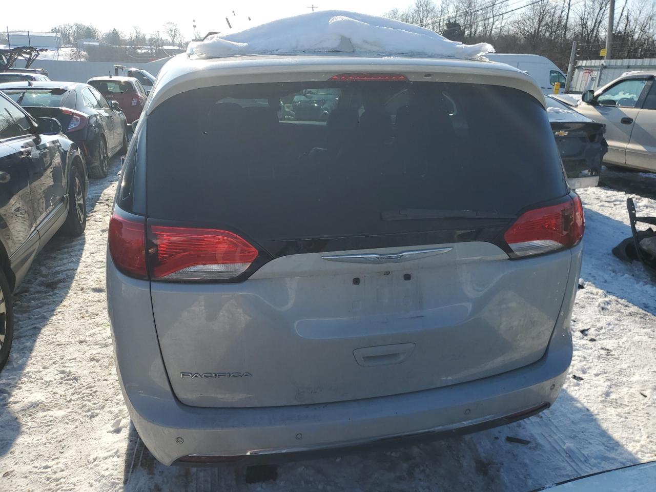 2017 CHRYSLER PACIFICA T - Image 6