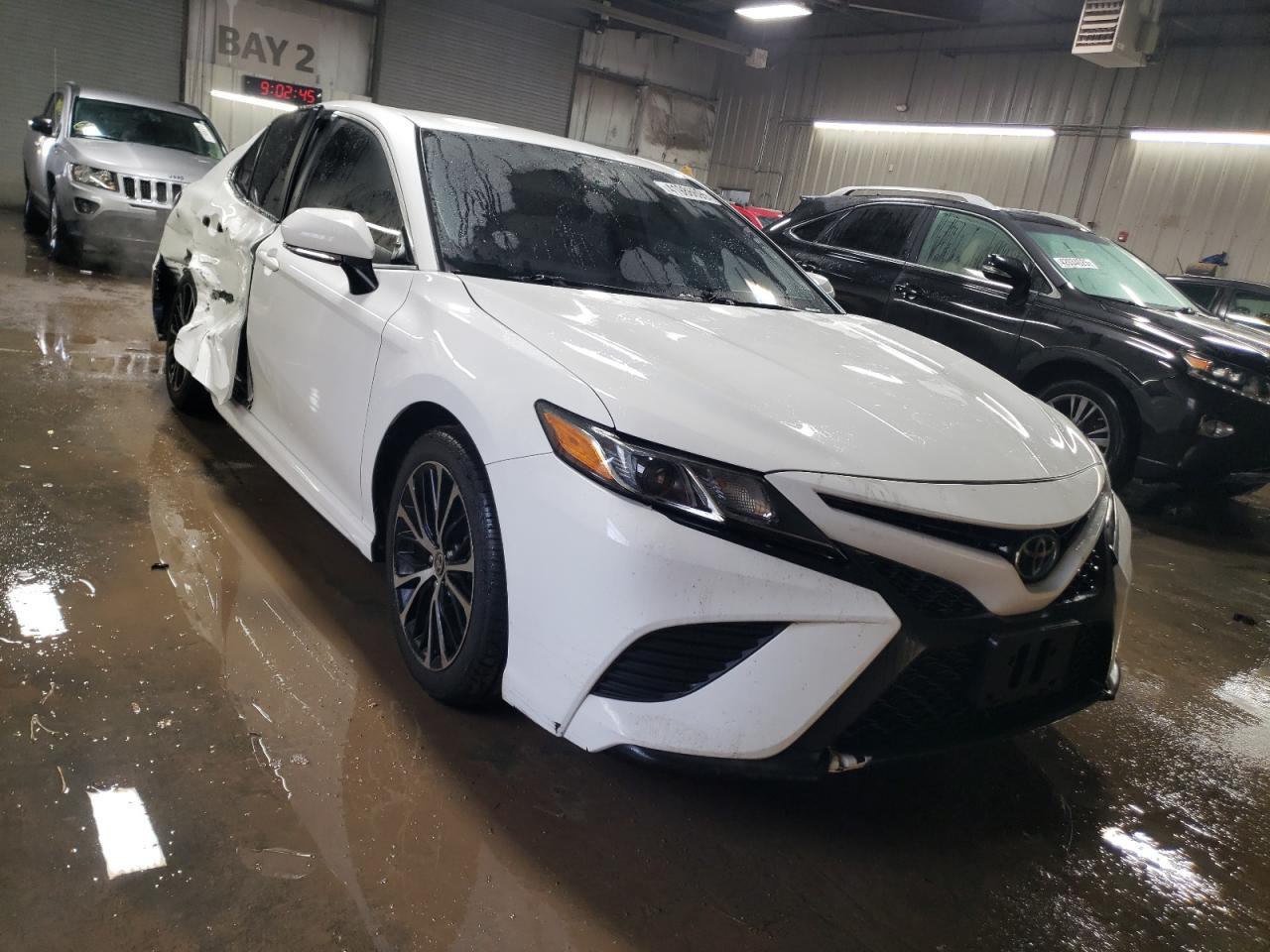 2020 TOYOTA CAMRY SE - Image 4