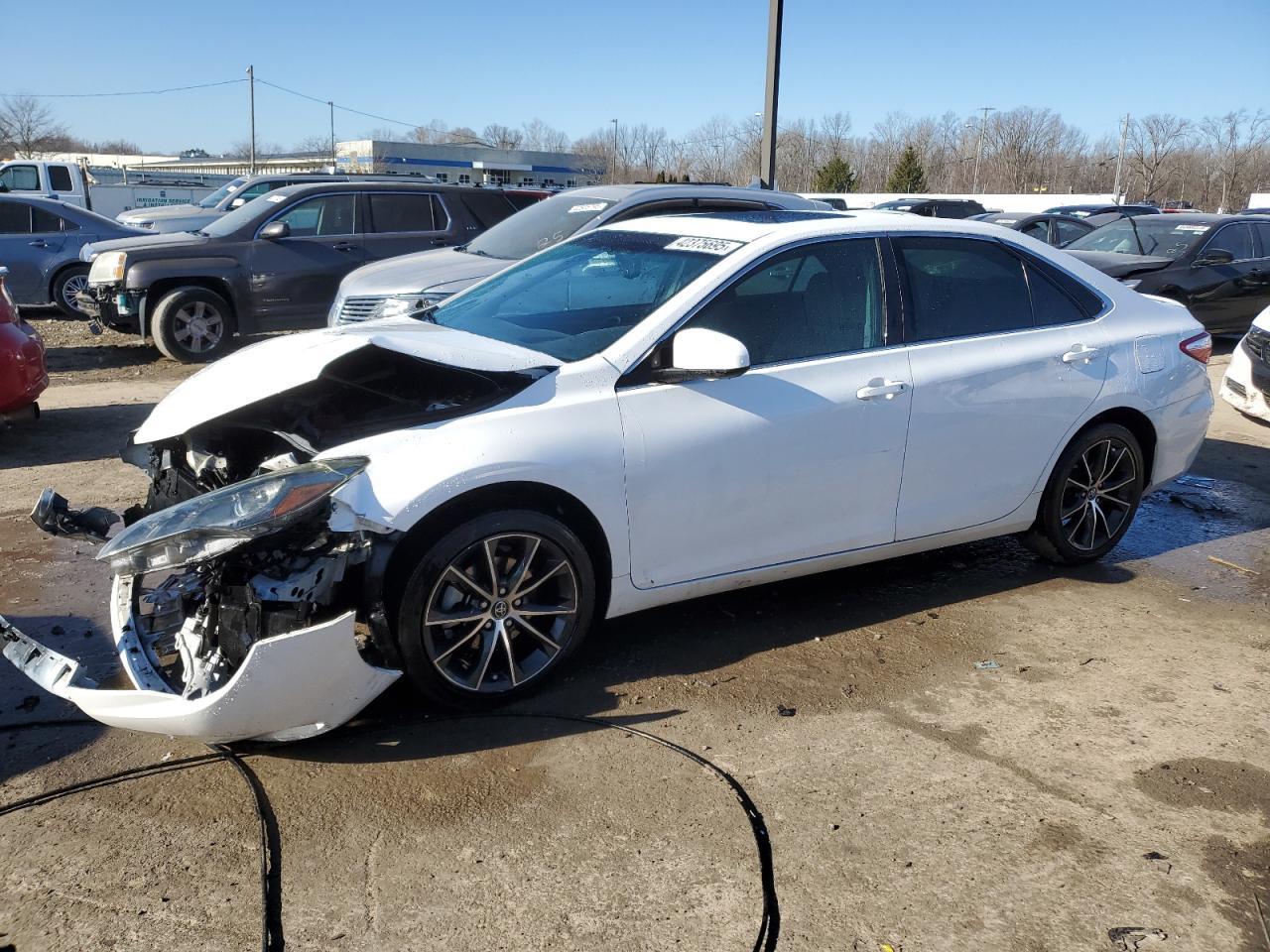 2016 TOYOTA CAMRY XSE