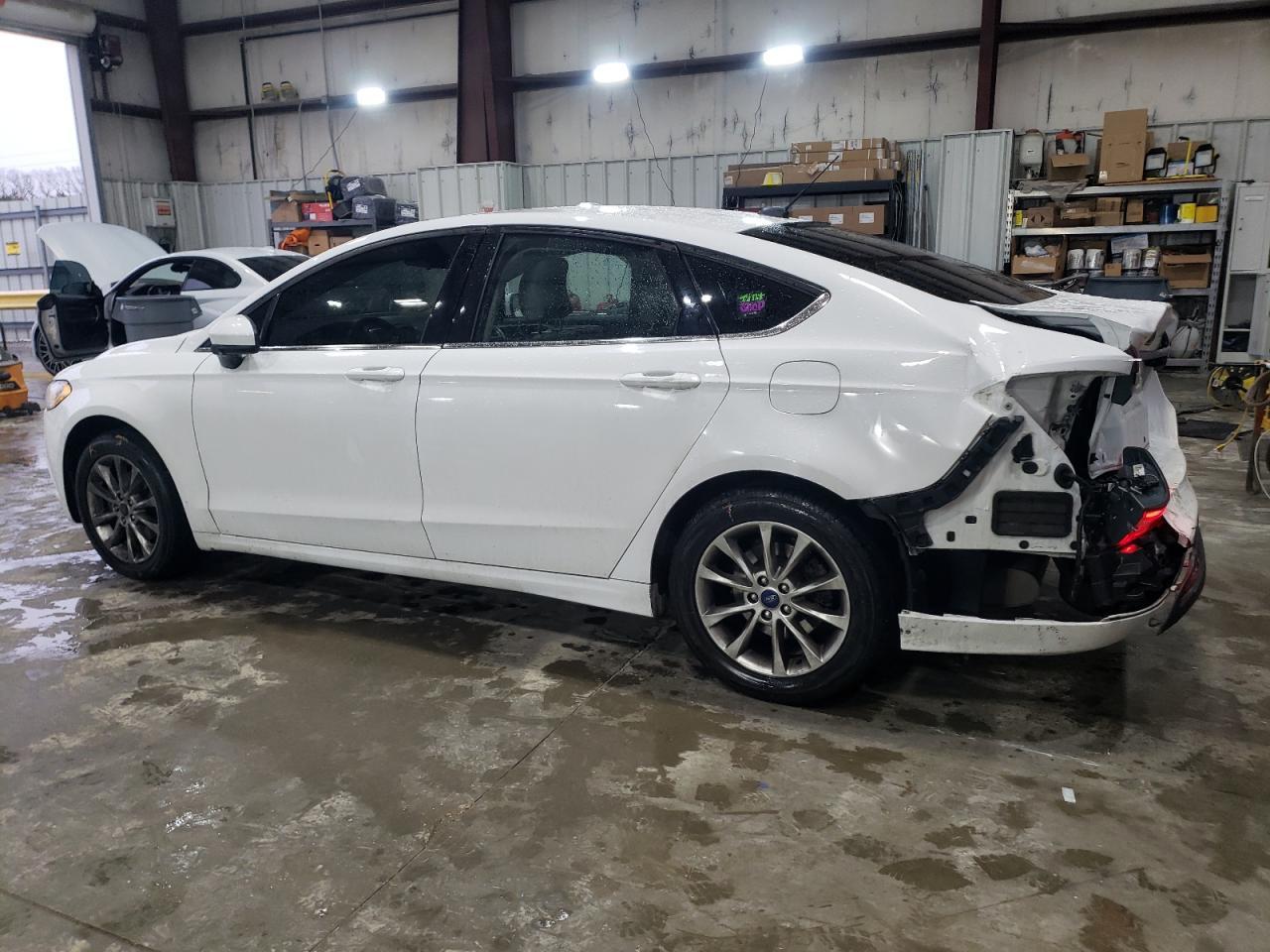 2017 FORD FUSION SE - Фото 2