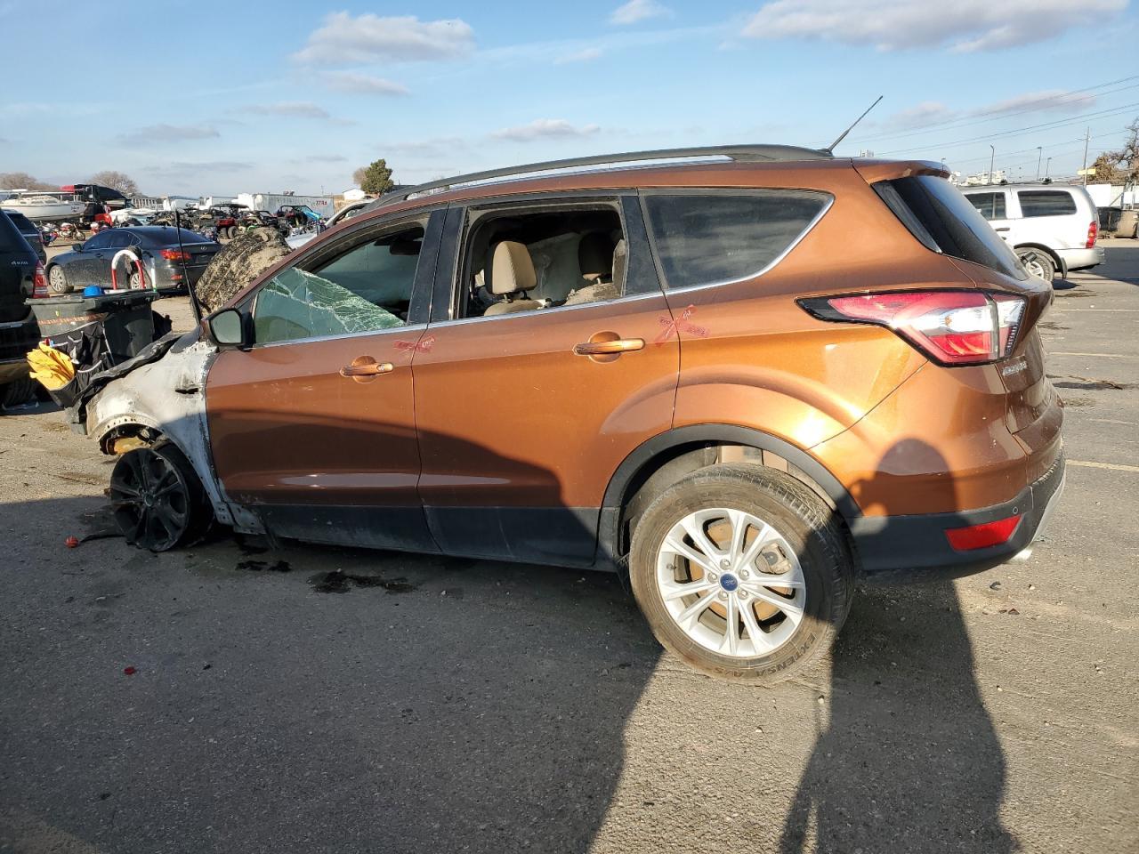2017 FORD ESCAPE SE - Фото 2