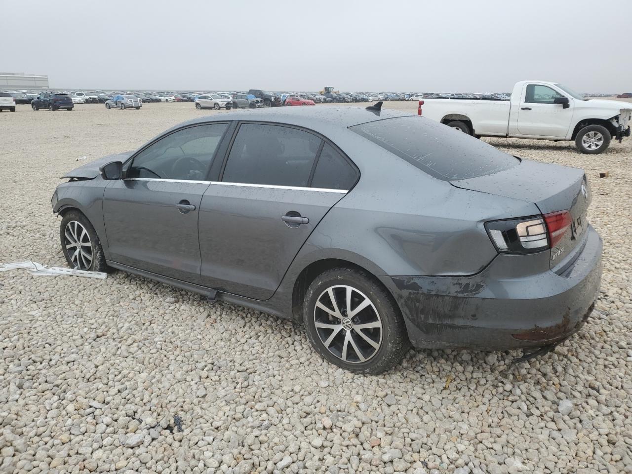 2017 VOLKSWAGEN JETTA SE - Image 2