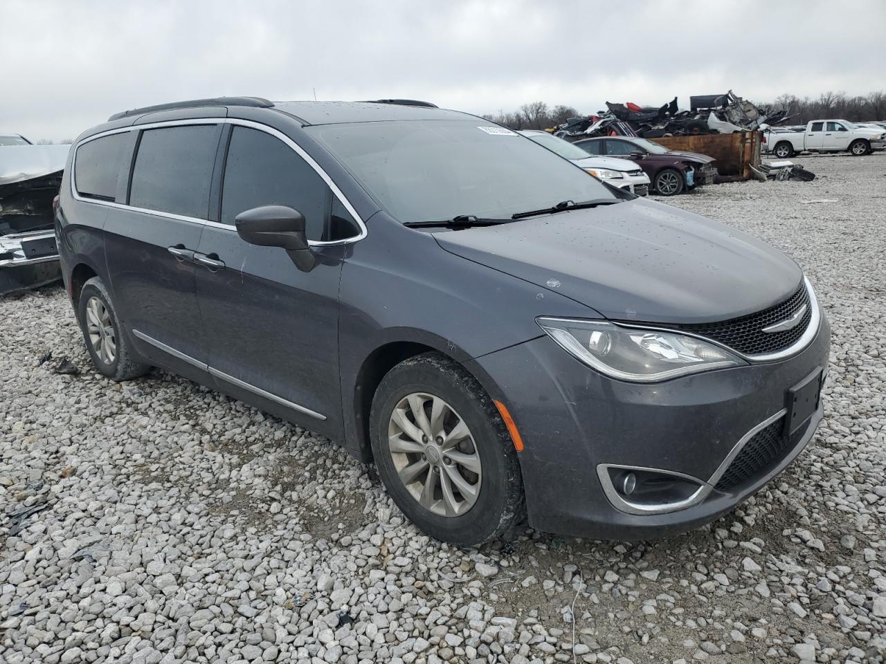 2017 CHRYSLER PACIFICA T - Image 4