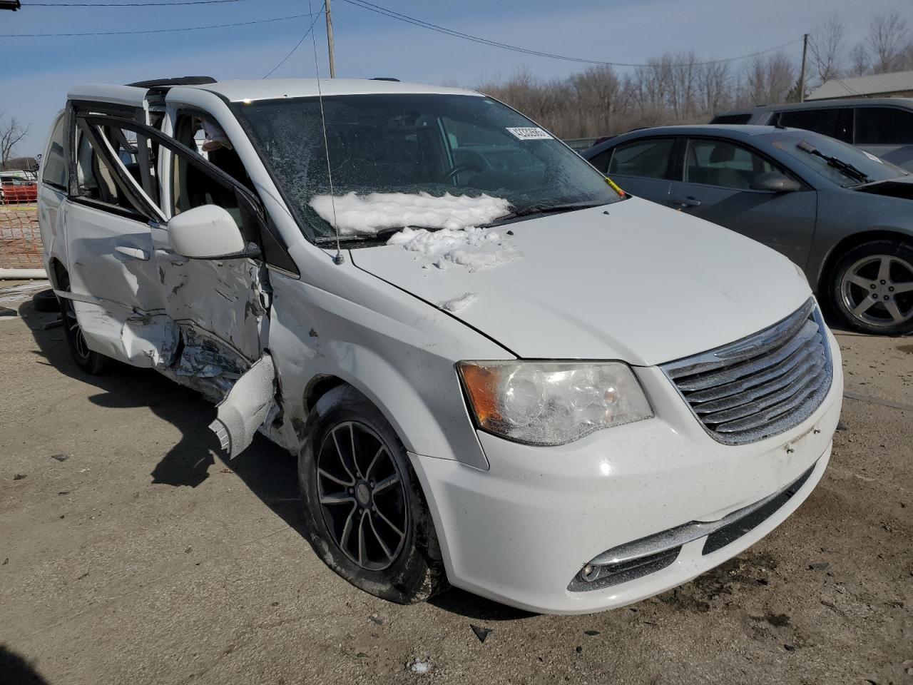 2014 CHRYSLER TOWN & COU - Фото 4