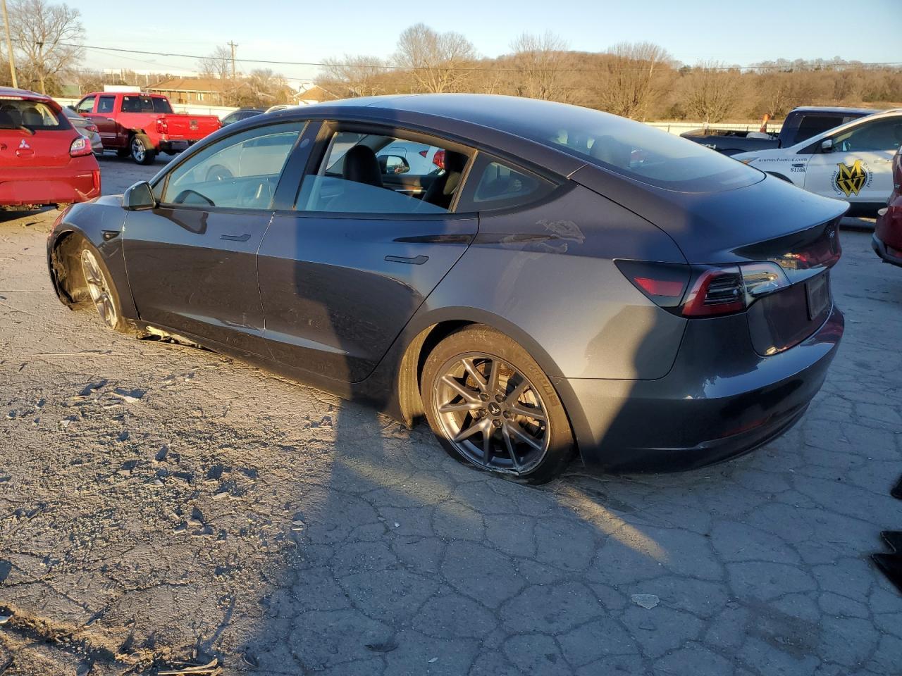 2023 TESLA MODEL 3 - Фото 2