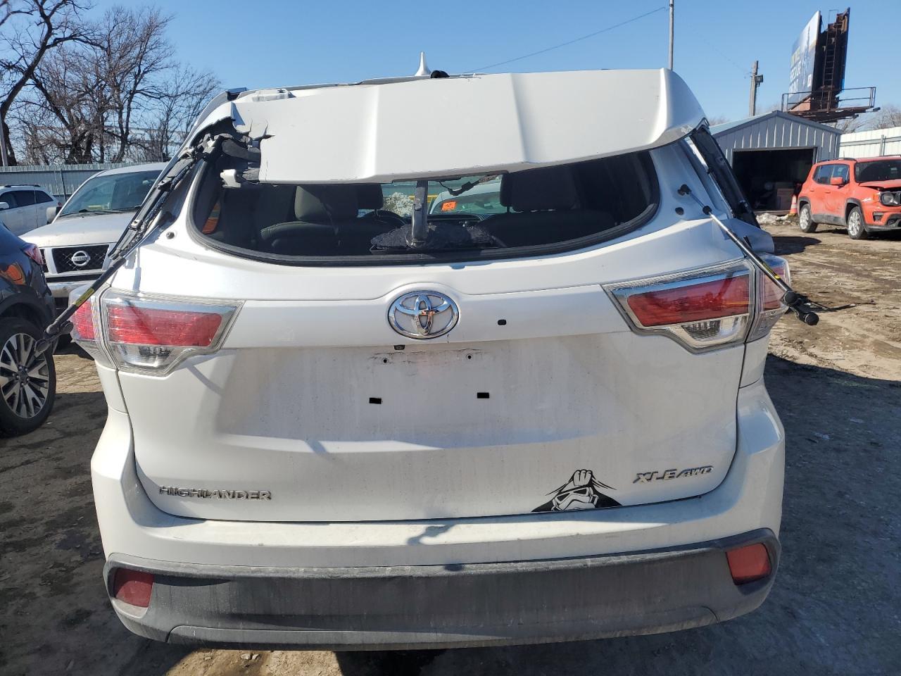 2014 TOYOTA HIGHLANDER - Image 6