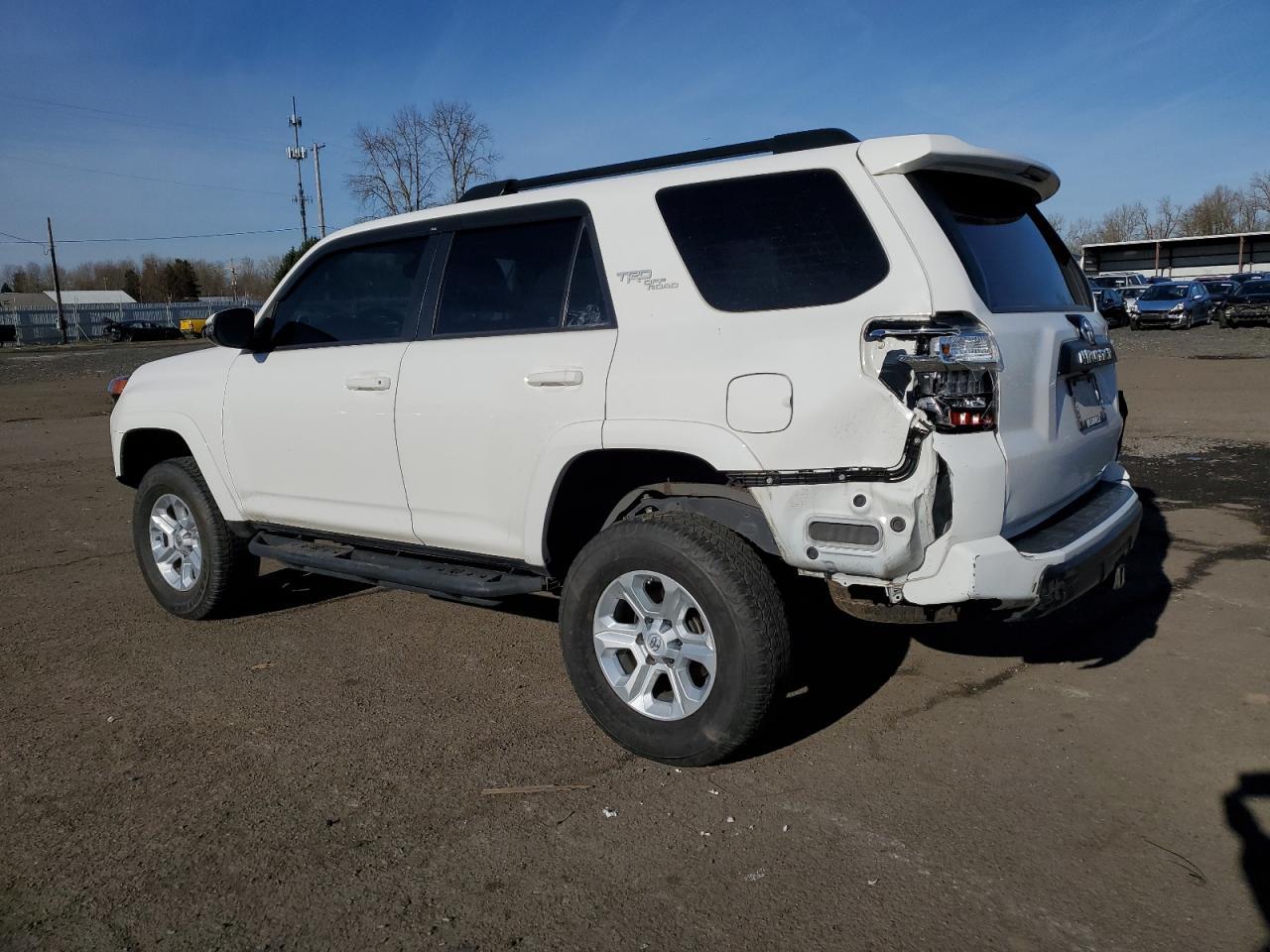 2019 TOYOTA 4RUNNER SR - Image 2