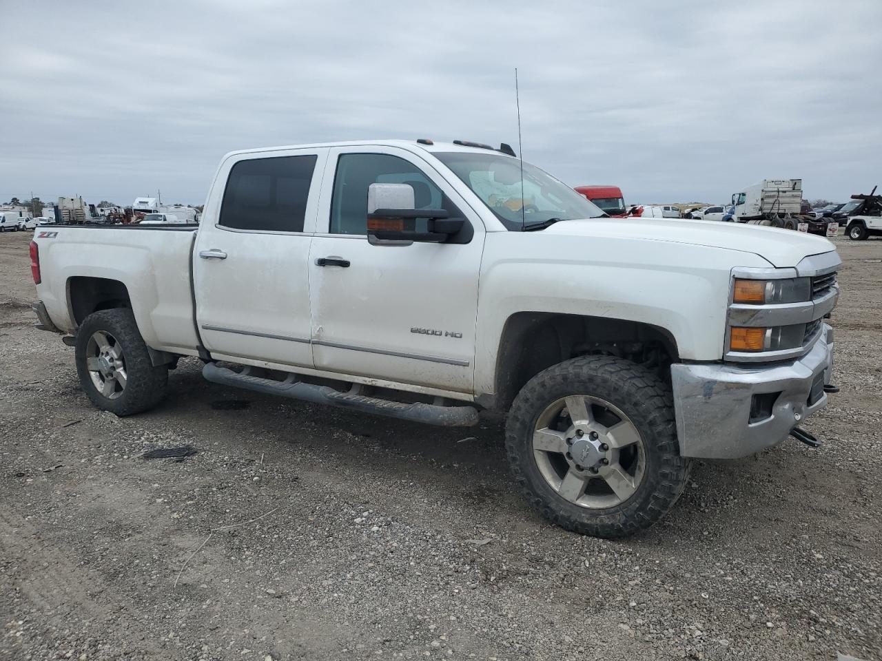 2016 CHEVROLET SILVERADO - Фото 4