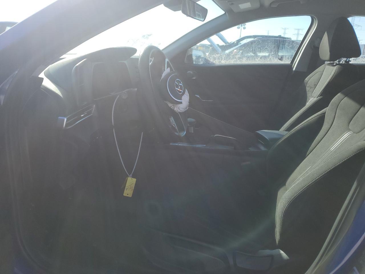 2023 HYUNDAI ELANTRA SE - Image 7
