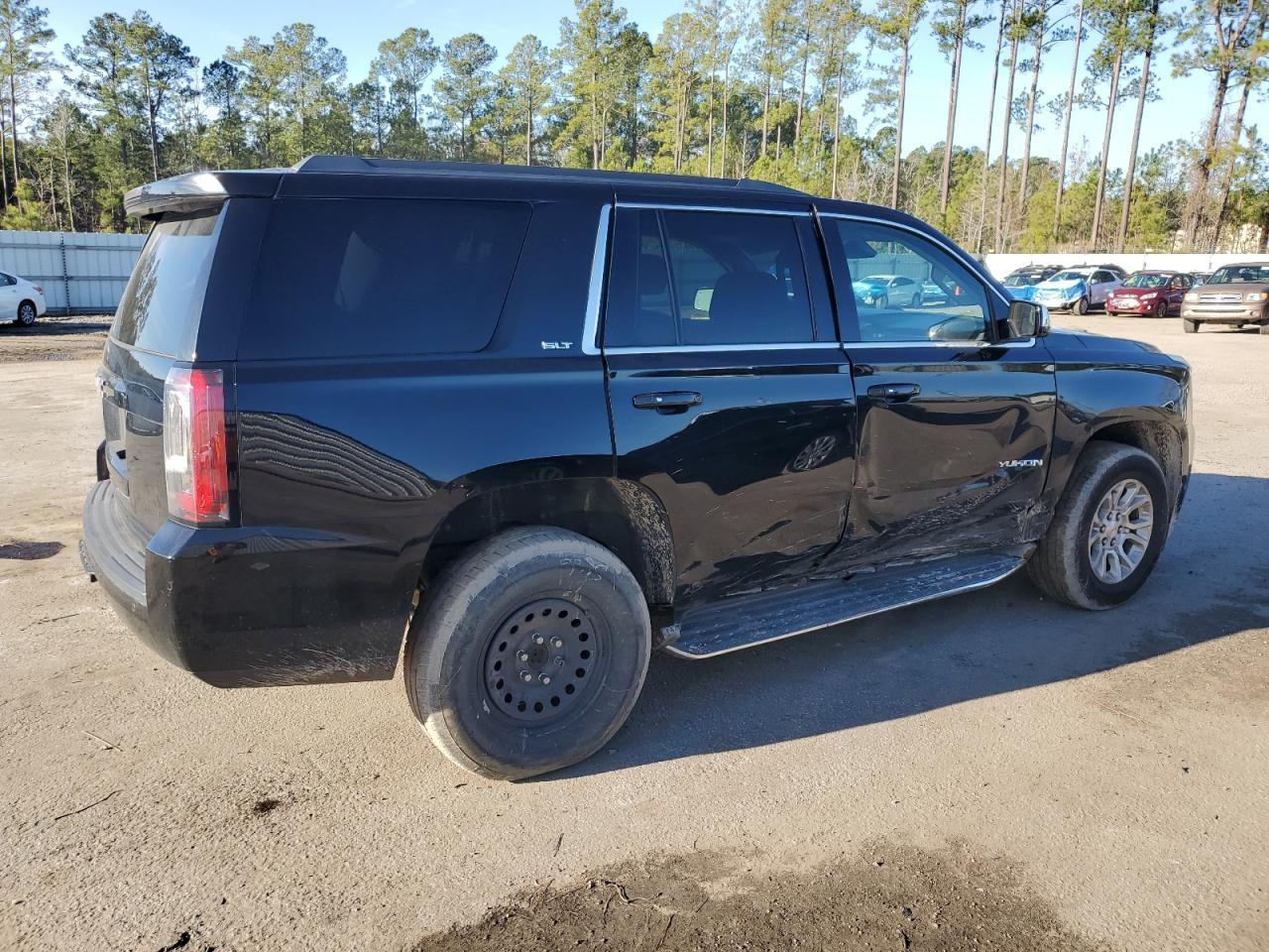 2016 GMC YUKON SLT - Фото 3