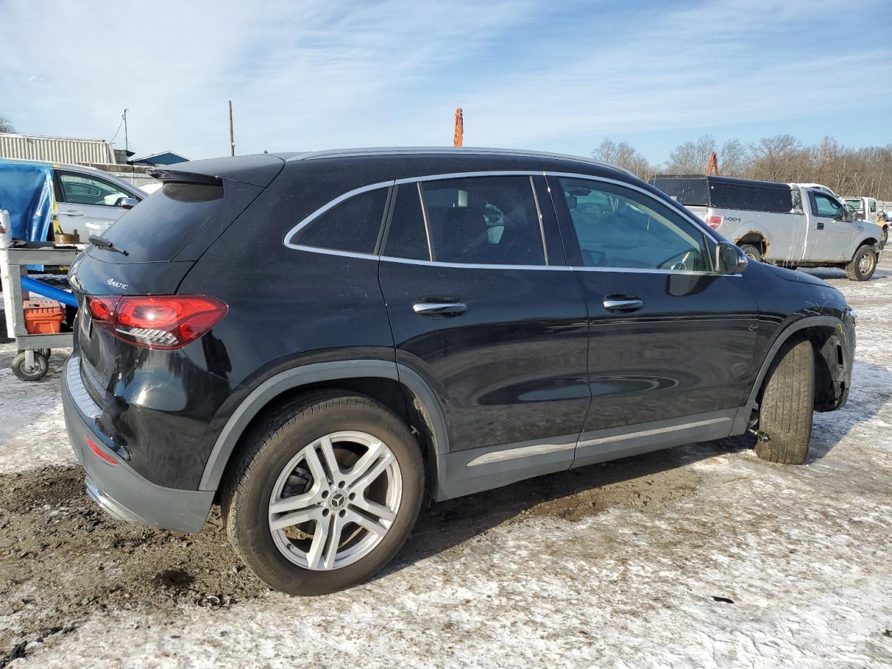 2021 MERCEDES-BENZ GLA 250 4M - Image 3