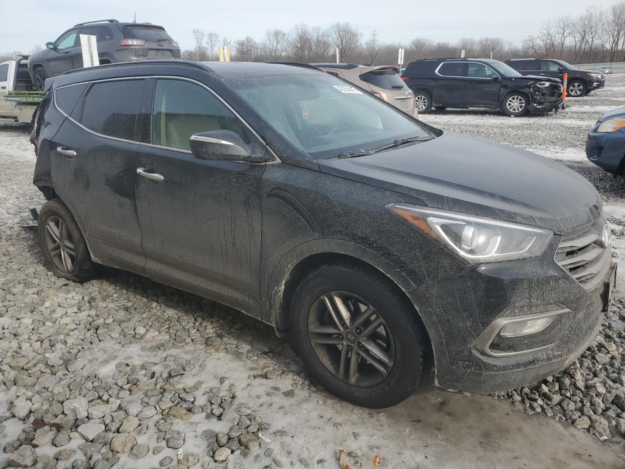2017 HYUNDAI SANTA FE S - Image 4