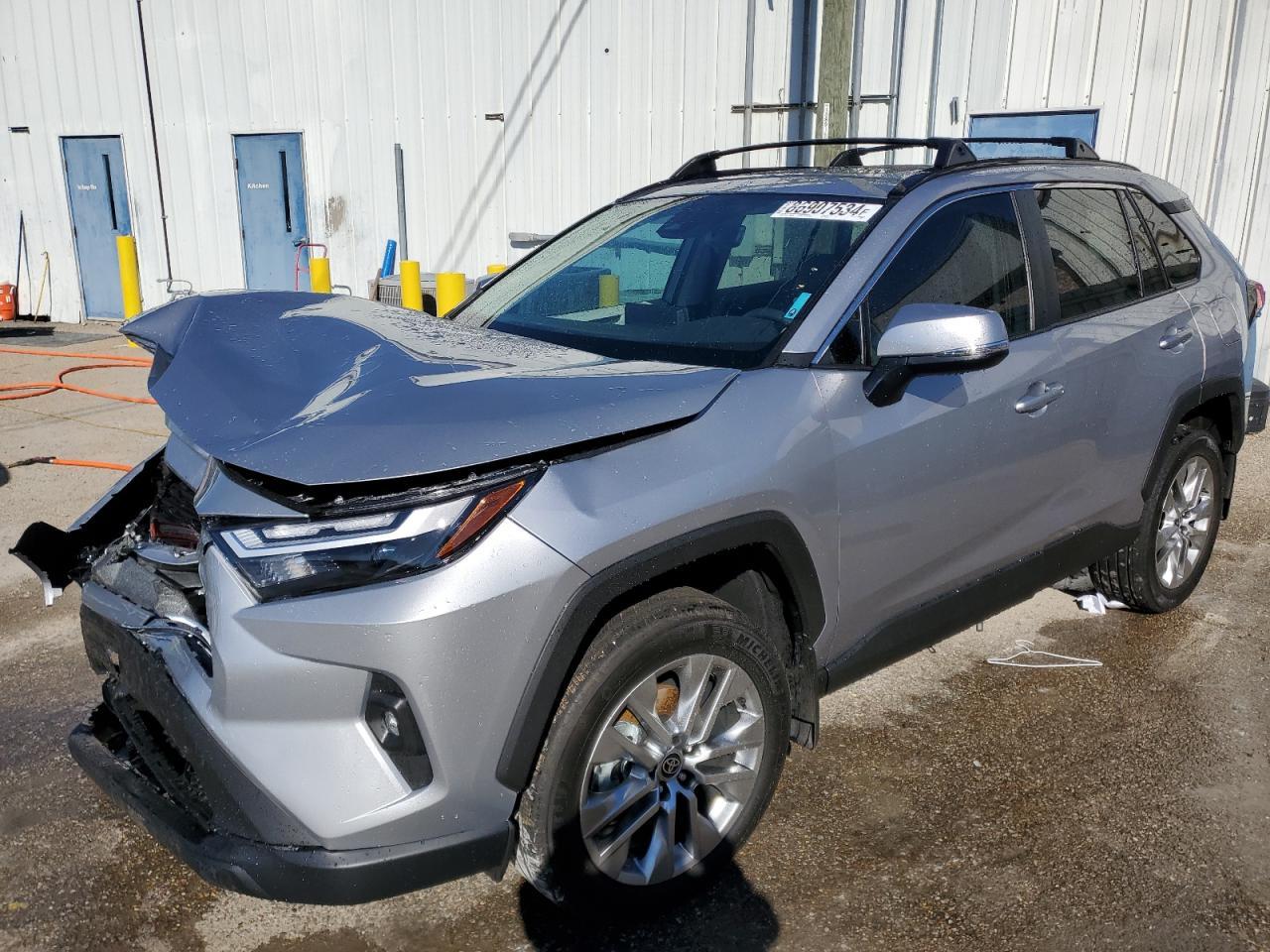 2024 TOYOTA RAV4 XLE P