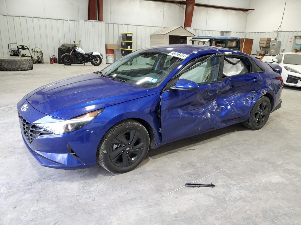 2023 HYUNDAI ELANTRA SE