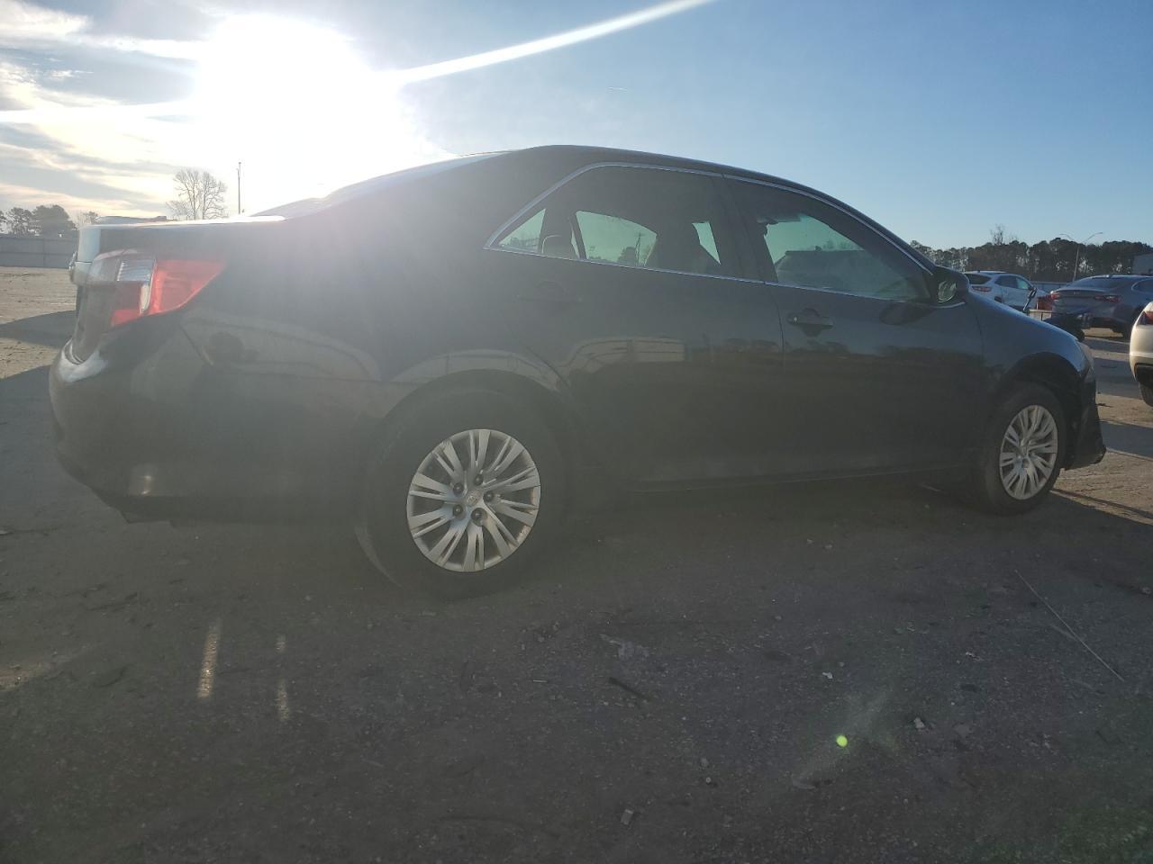 2014 TOYOTA CAMRY L - Фото 3