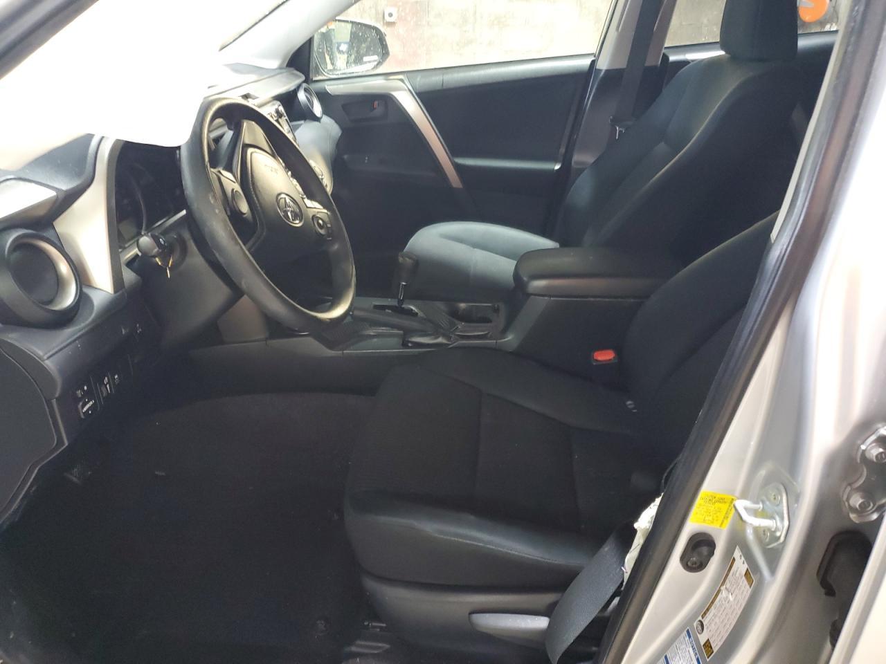 2015 TOYOTA RAV4 LE - Image 7