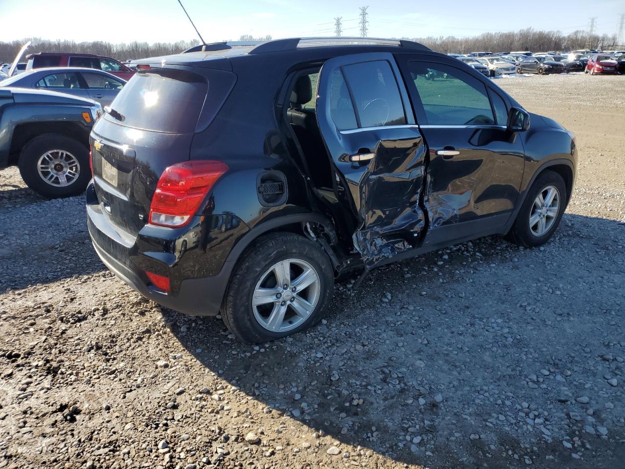 2019 CHEVROLET TRAX 1LT - Фото 3
