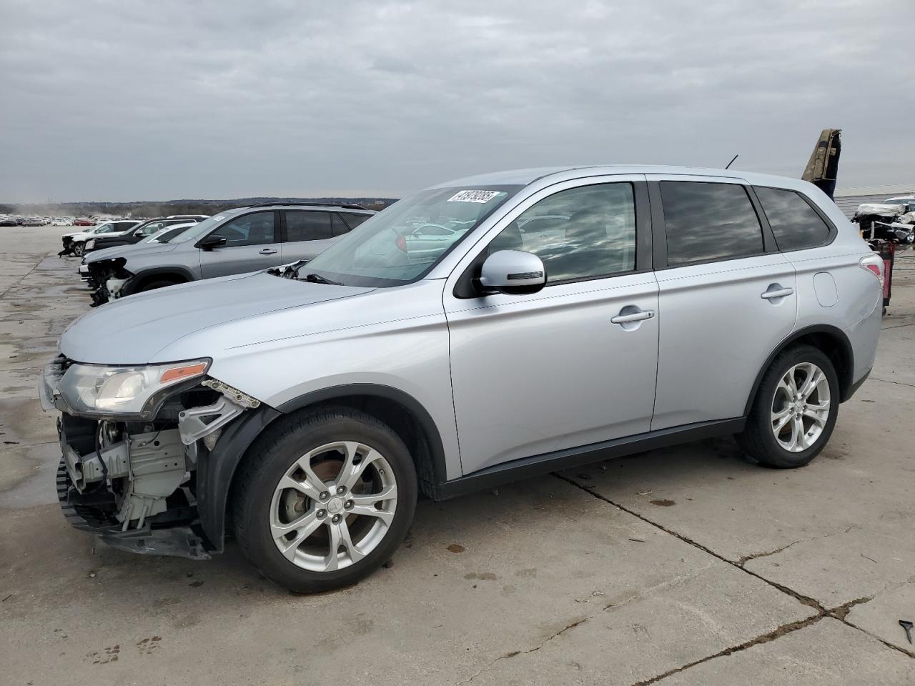 2015 MITSUBISHI OUTLANDER