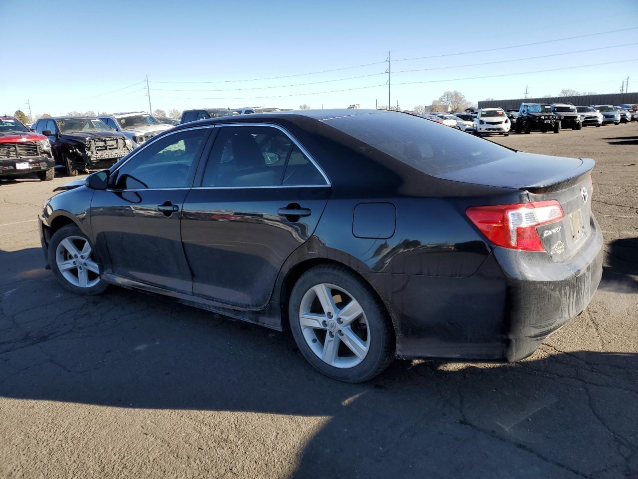 2013 TOYOTA CAMRY L - Фото 2