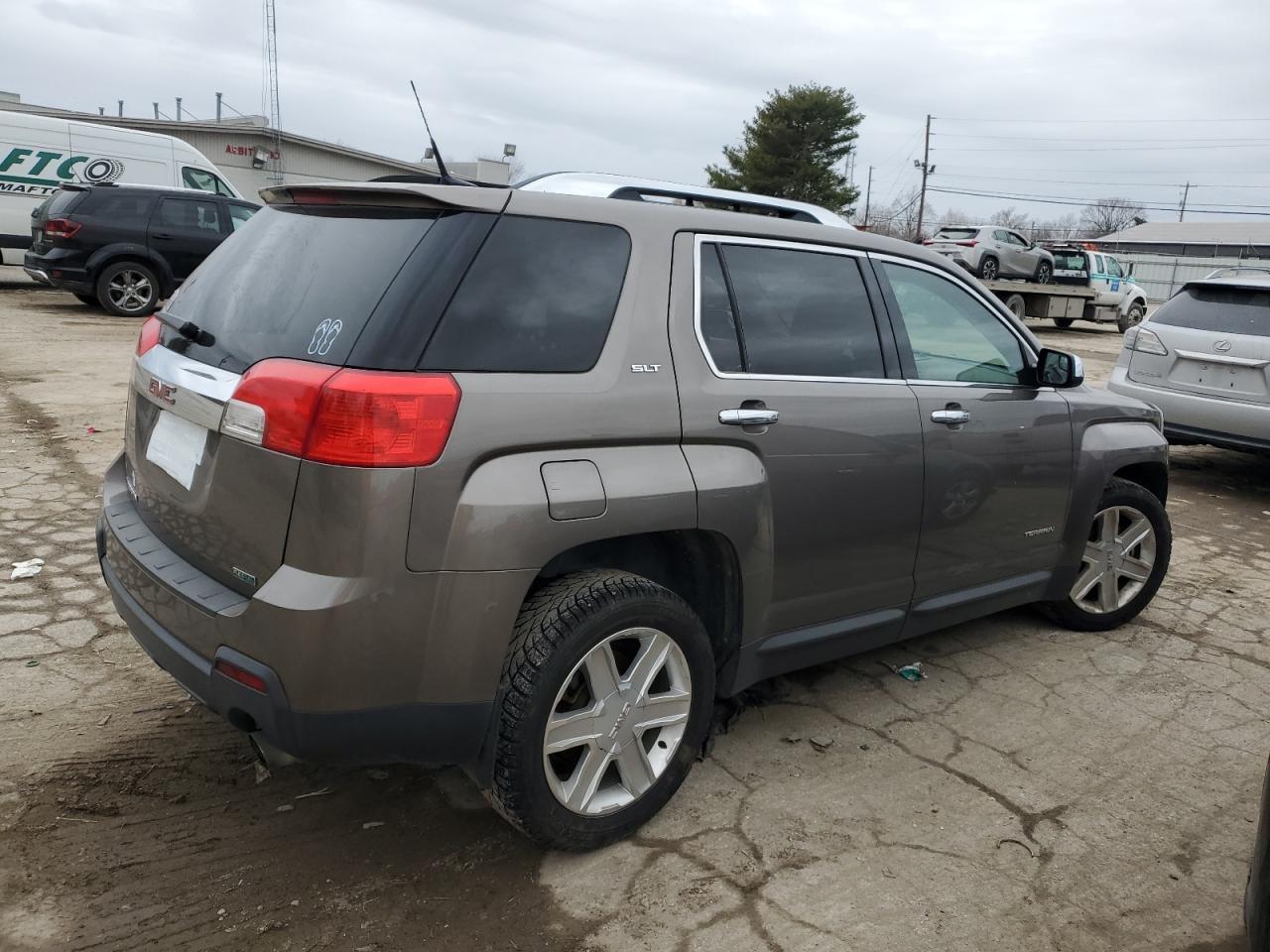 2012 GMC TERRAIN SL - Image 3