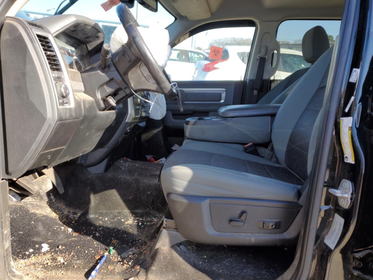 2017 RAM 1500 SLT - Image 7