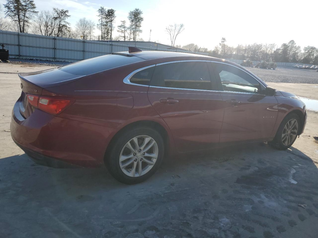 2017 CHEVROLET MALIBU LT - Image 3
