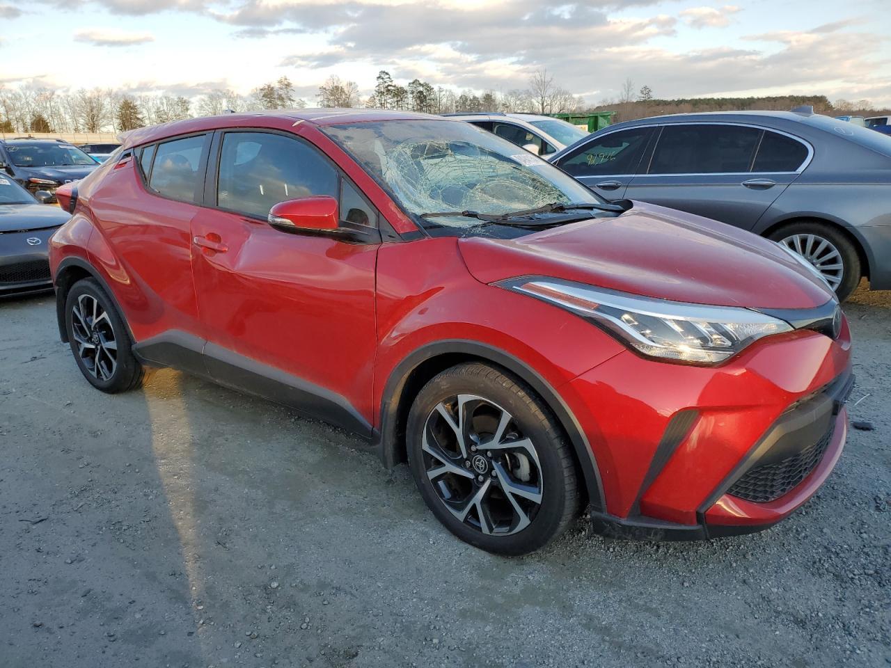 2022 TOYOTA C-HR XLE - Image 4