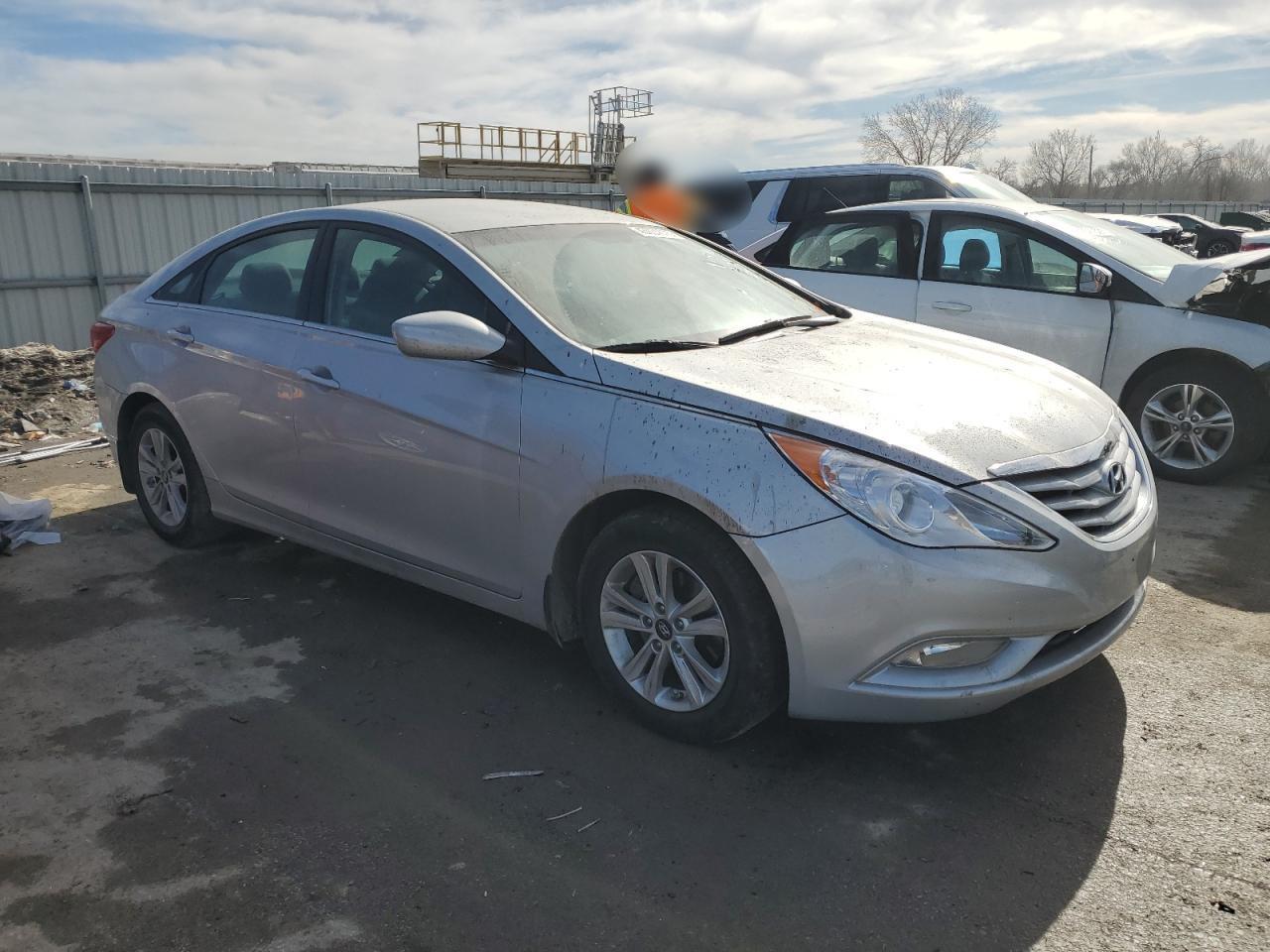 2013 HYUNDAI SONATA GLS - Image 4