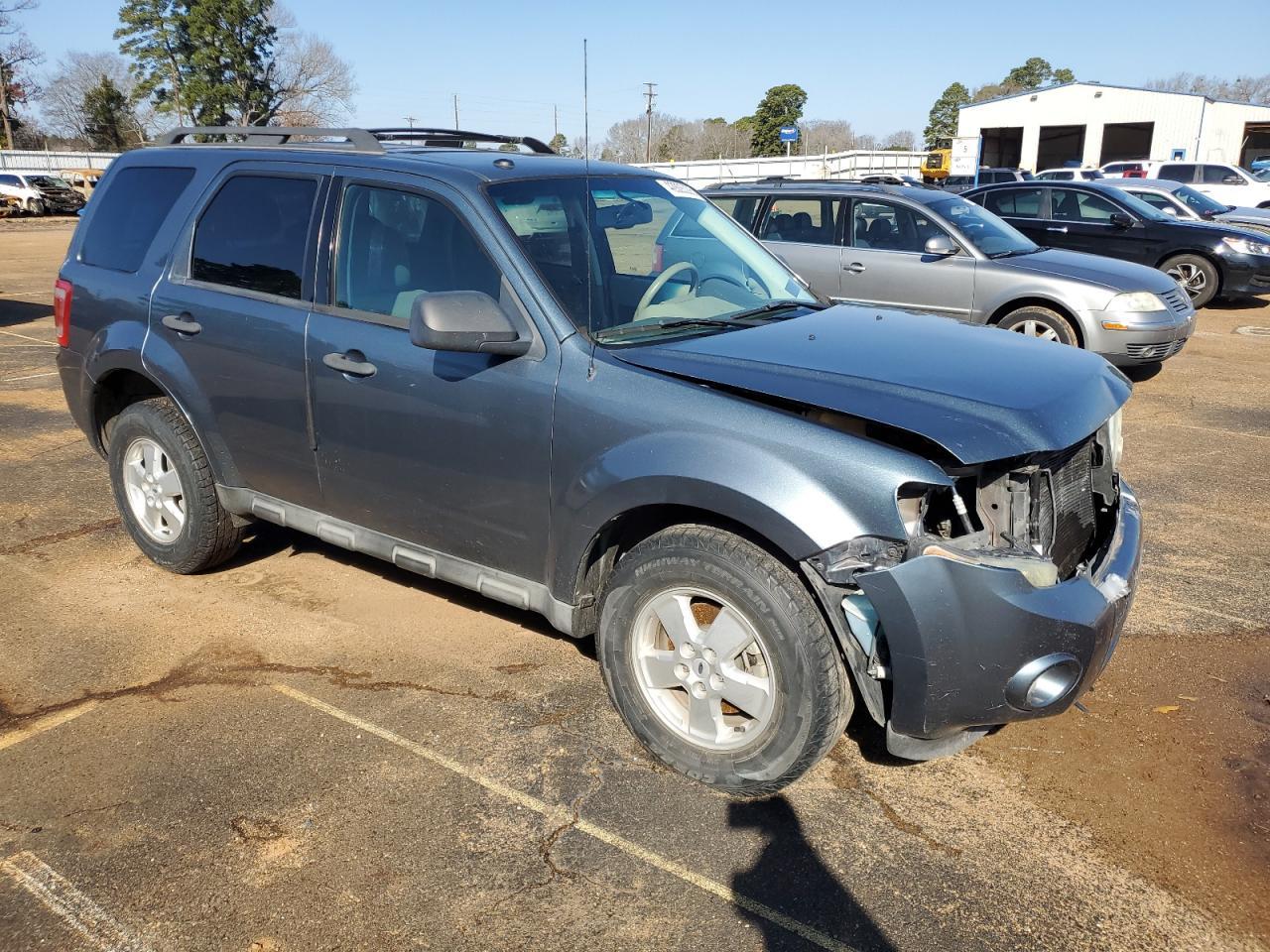 2010 FORD ESCAPE XLT - Фото 4