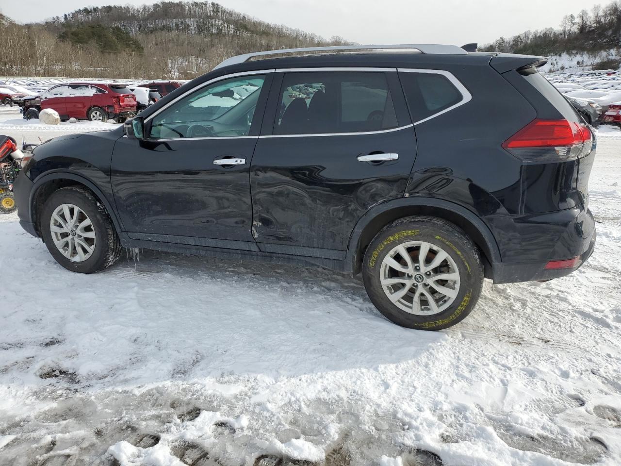 2017 NISSAN ROGUE SV - Фото 2