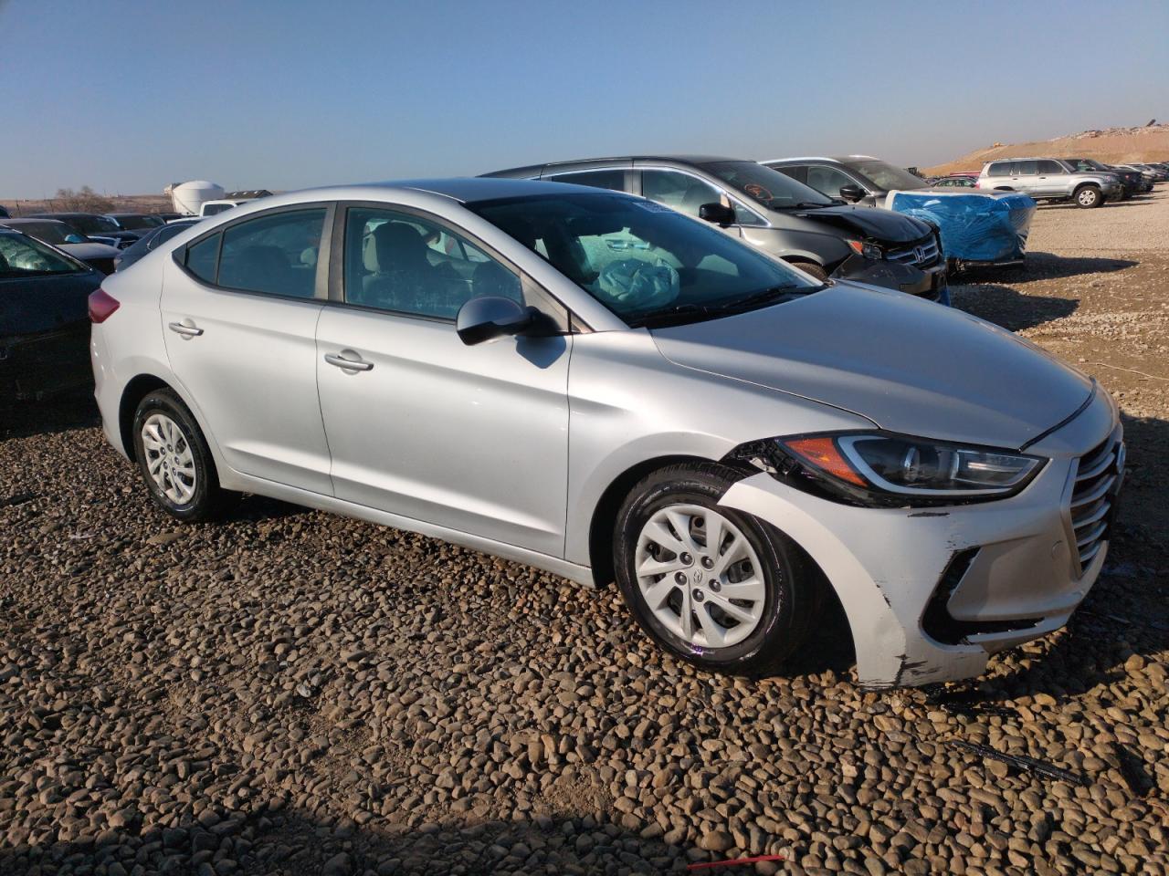 2017 HYUNDAI ELANTRA SE - Image 4