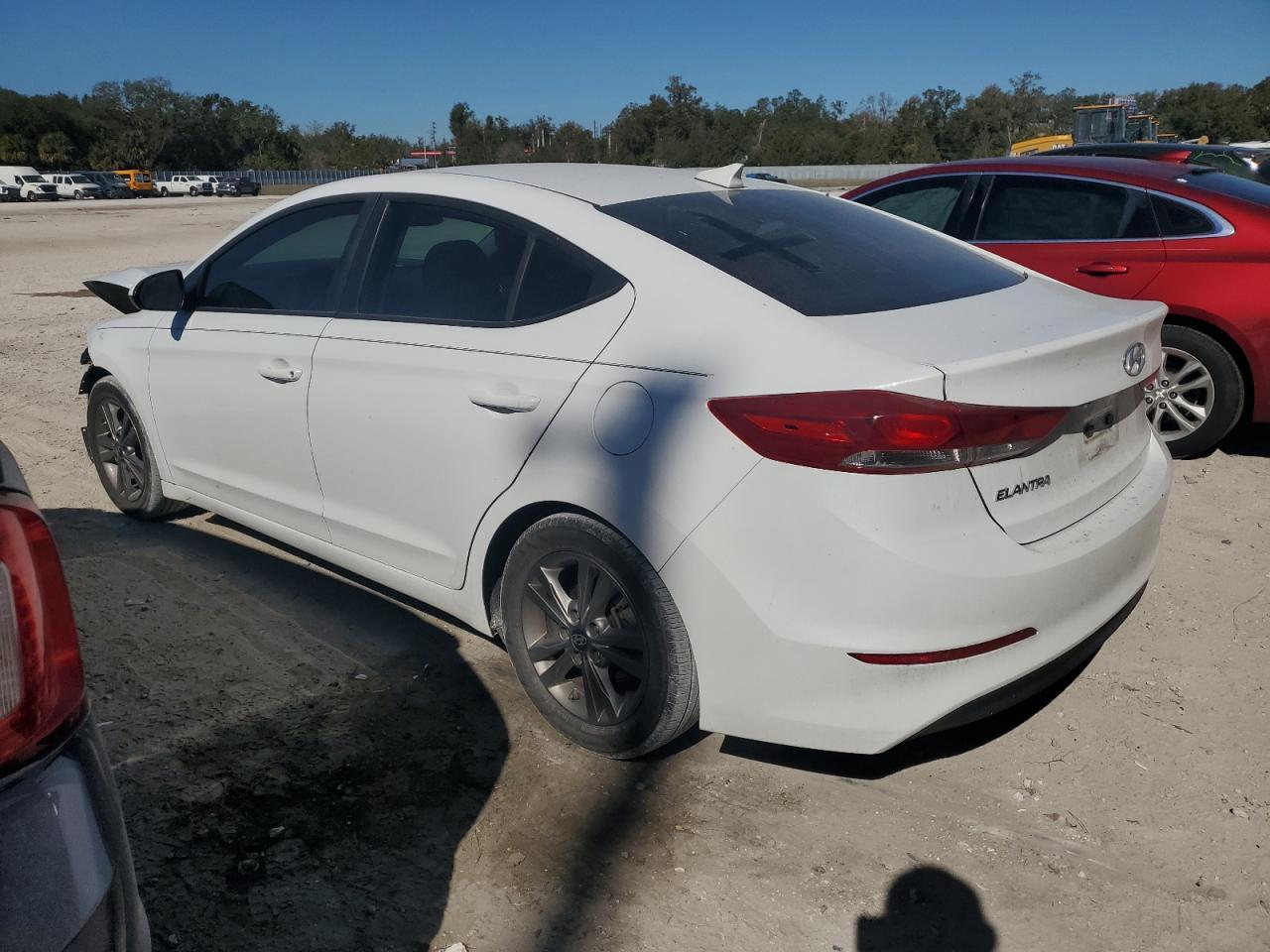 2018 HYUNDAI ELANTRA SE - Фото 2