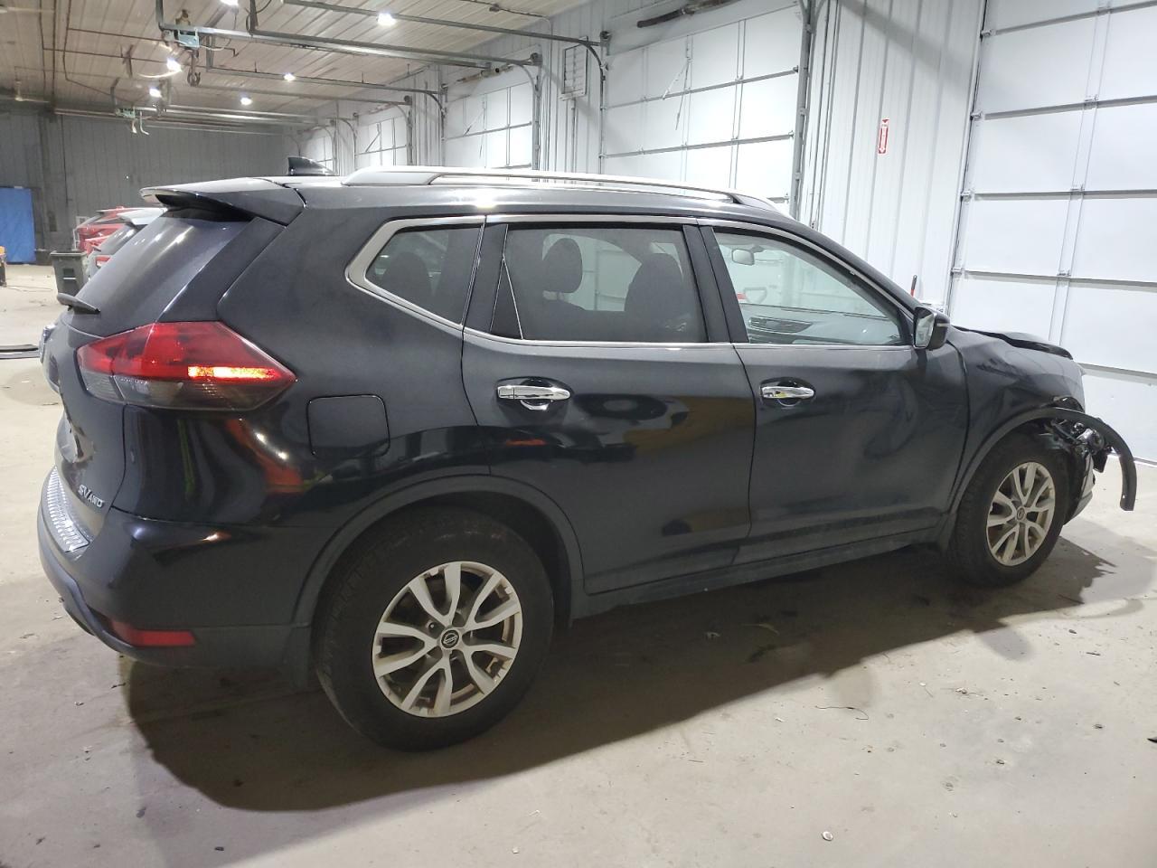 2018 NISSAN ROGUE S - Фото 3