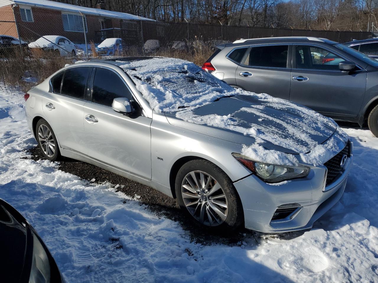 2018 INFINITI Q50 LUXE - Фото 4