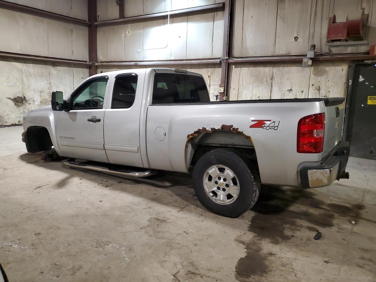 2012 CHEVROLET SILVERADO - Image 2