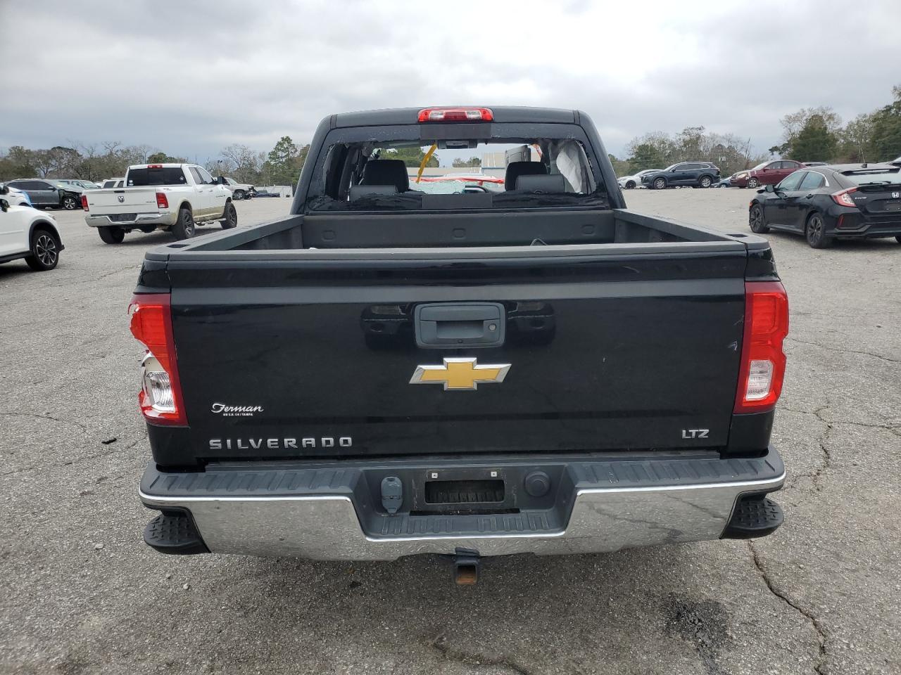 2017 CHEVROLET SILVERADO - Image 6