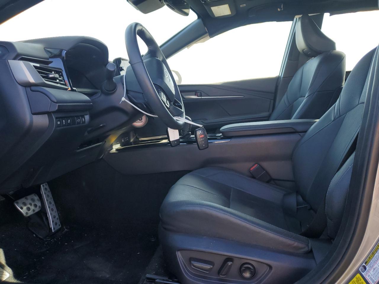 2025 TOYOTA CAMRY XSE - Фото 7