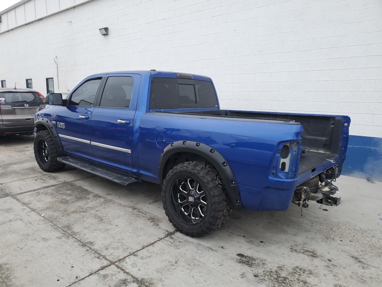 2017 RAM 1500 SLT - Image 2
