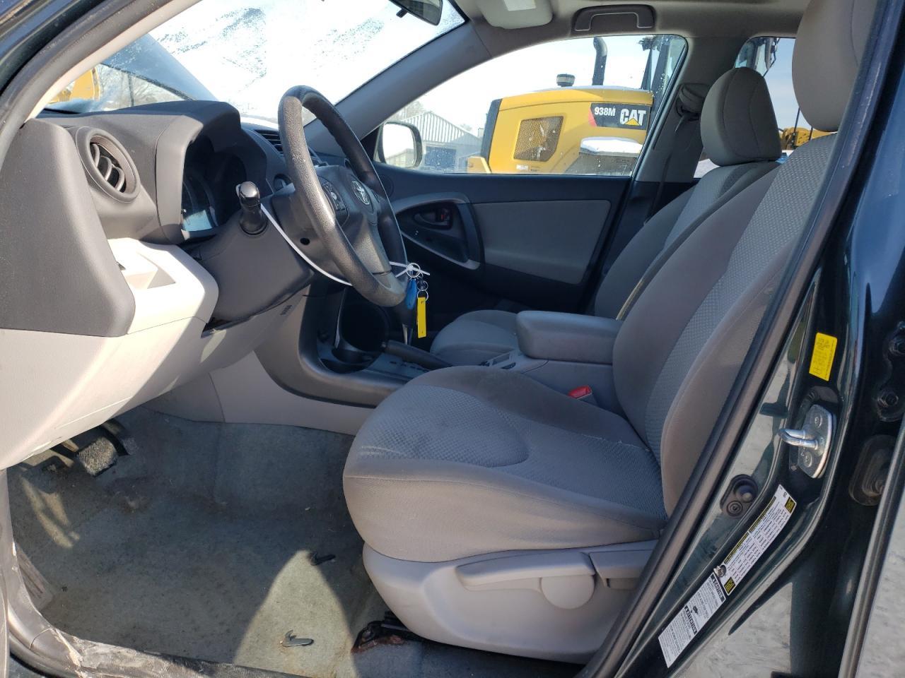 2011 TOYOTA RAV4 - Фото 7