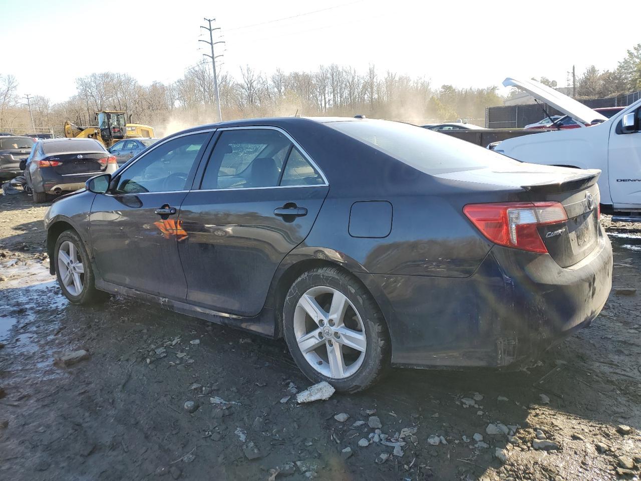 2012 TOYOTA CAMRY BASE - Фото 2