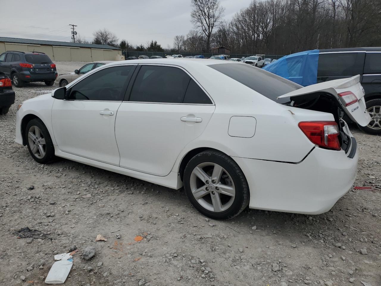 2014 TOYOTA CAMRY L - Image 2